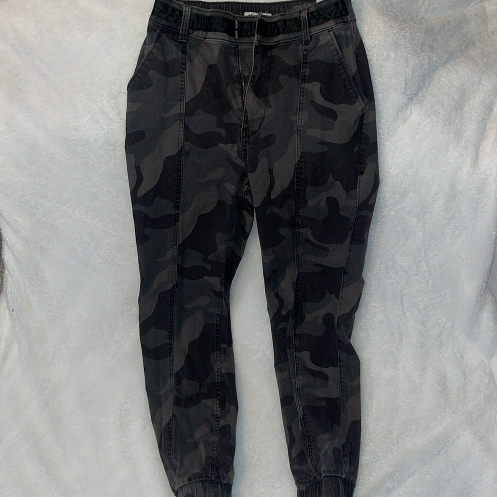 Ultra High-Rise Jogger